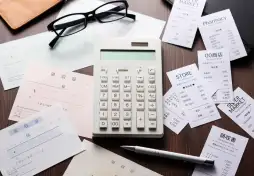 How to handle unexpected expenses while living abroad